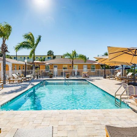 Upham Beach Inn St. Pete Beach Exterior foto