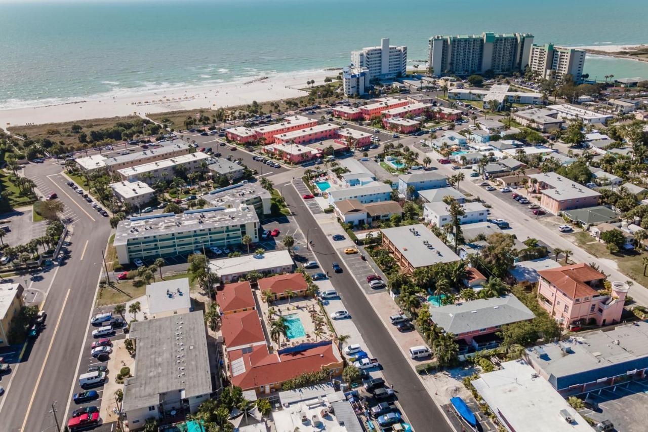 Upham Beach Inn St. Pete Beach Exterior foto